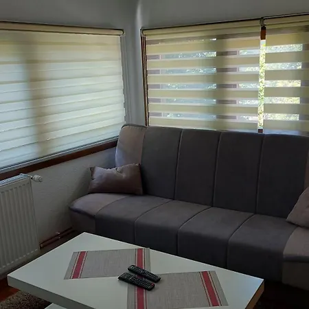 Nacionalna Kuca Krstojevi * Raška