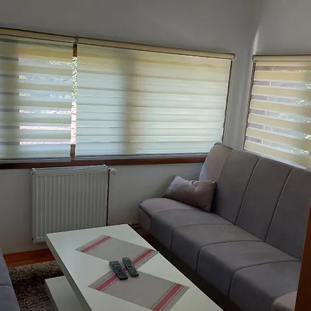 Nacionalna Kuca Krstojevi *