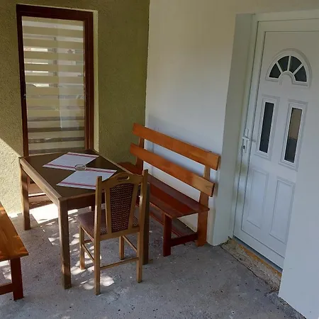 Nacionalna Kuca Krstojevi Casa vacanze *